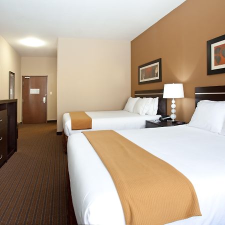 Holiday Inn Express Hotel & Suites Lamar By Ihg Room photo