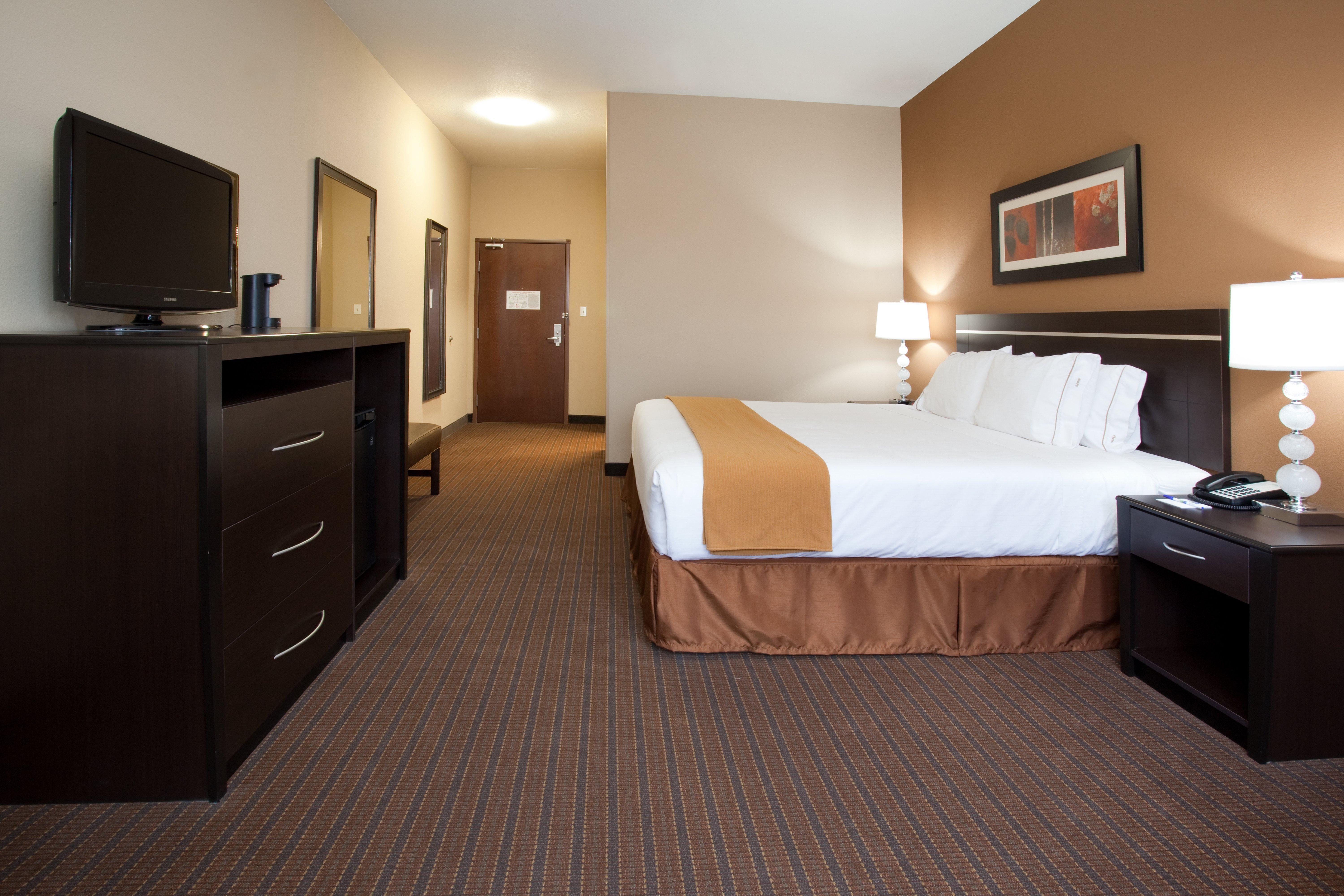 Holiday Inn Express Hotel & Suites Lamar By Ihg Room photo