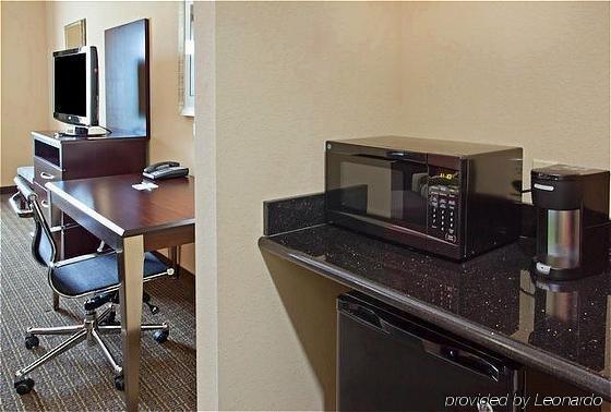 Holiday Inn Express Hotel & Suites Lamar By Ihg Exterior photo